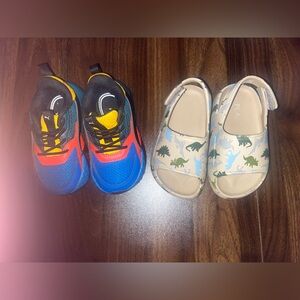 Sold AS A PAIR!! Toddler Boys Pumas and Children’s Place Sandals - 6C in US-